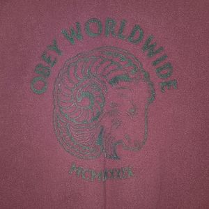 Obey pullover